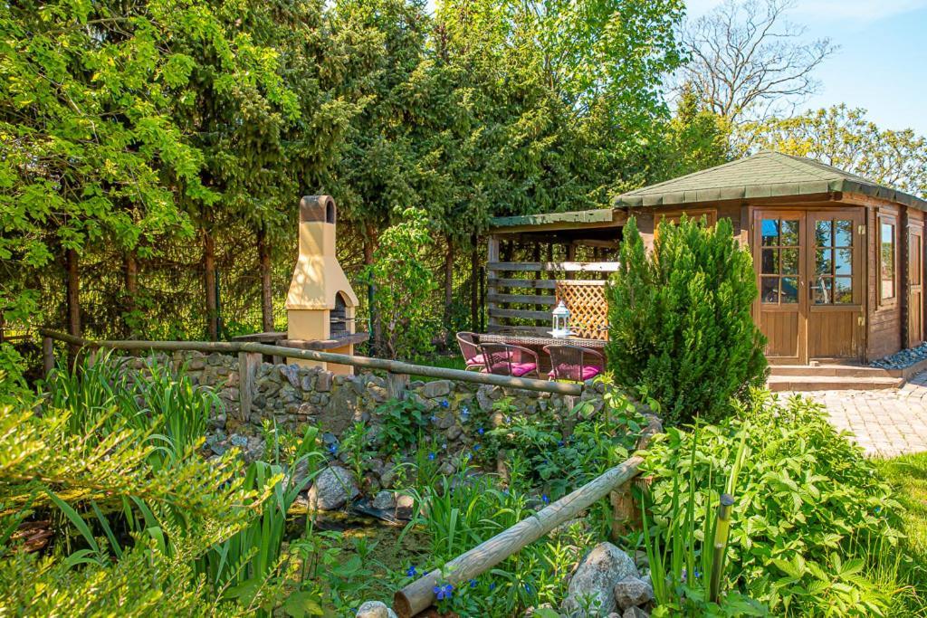 Ferienwohnung Am Walnussbaum Parchtitz Esterno foto